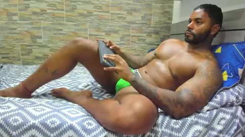 angelo_evans33 online show from April 22, 2026, 1:19 am