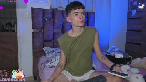 Angelo I work from home this is my room  online show from January 25, 2025, 10:39 pm