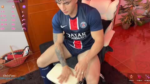 Angelo Ferro online show from December 9, 2024, 3:44 pm