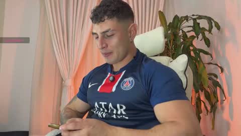 Angelo Ferro online show from November 27, 2025, 4:25 am