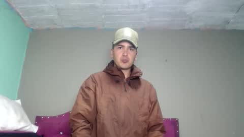 Snapshot of angels_0001 chatting on June 1, 2026, 7:21 am angels_0001 online show from June 1, 2026, 7:21 am