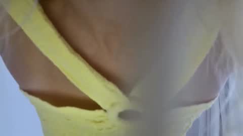 Alesia online show from September 23, 2025, 5:54 am