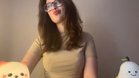 Lisa online show from October 22, 2025, 12:27 pm