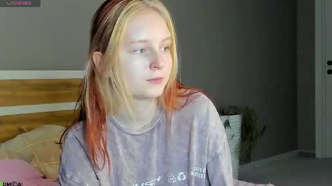 Snapshot of angelwise chatting on June 11, 2026, 3:04 am angelwise online show from June 11, 2026, 3:04 am