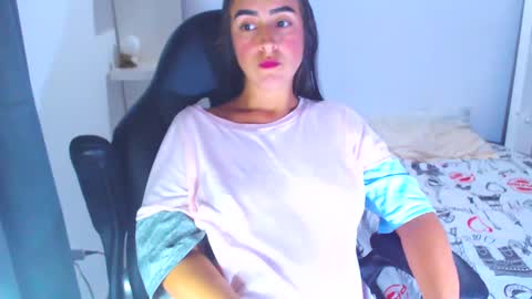 IG angie dreamgirl01 online show from February 2, 2025, 8:51 pm