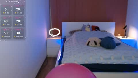 angie_faee online show from December 5, 2024, 6:44 pm