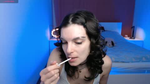 angie_faee online show from December 17, 2024, 7:26 pm