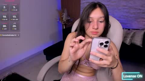 angie_smith_x online show from June 4, 2026, 11:05 am