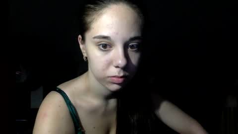 Snapshot of angle_cute05 chatting on July 21, 2026, 9:39 pm Angel Cute online show from July 21, 2026, 9:39 pm