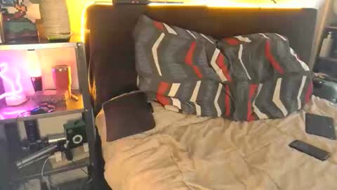 Snapshot of angrydeimos chatting on February 20, 2026, 9:48 pm Deimos online show from February 20, 2026, 9:48 pm