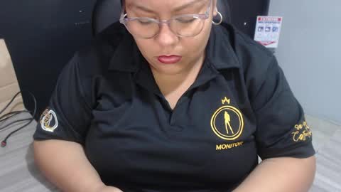 Snapshot of angy_ro12 chatting on May 7, 2026, 12:10 pm angy online show from May 7, 2026, 12:10 pm