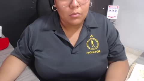 Snapshot of angy_ro12 chatting on May 9, 2026, 8:58 pm angy online show from May 9, 2026, 8:58 pm