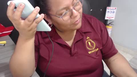 Snapshot of angy_ro12 chatting on June 12, 2026, 9:03 pm angy online show from June 12, 2026, 9:03 pm