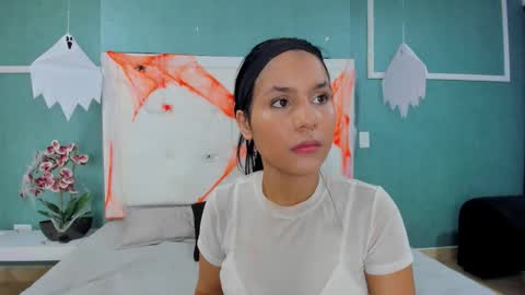 Ania online show from November 1, 2025, 9:17 pm