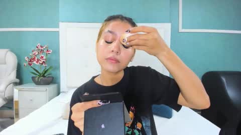 Ania online show from January 7, 2026, 2:41 pm