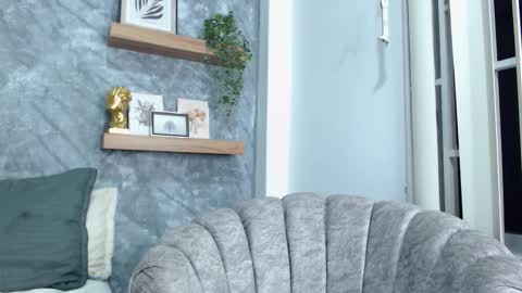     online show from November 23, 2025, 7:13 pm