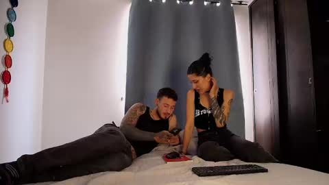 Snapshot of anika_lowen chatting on September 25, 2025, 3:49 pm Anika And Lowen Your Thumbs Up Are Super Important For Us  online show from September 25, 2025, 3:49 pm
