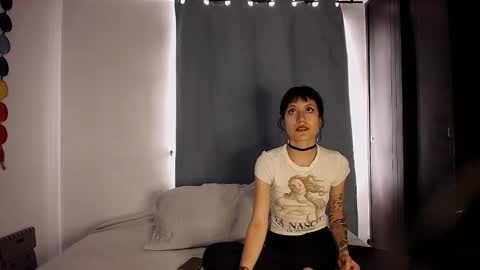 Snapshot of anika_lowen chatting on October 9, 2025, 4:05 pm Anika And Lowen Your Thumbs Up Are Super Important For Us  online show from October 9, 2025, 4:05 pm