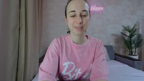 anikabloom online show from January 18, 2025, 3:20 am