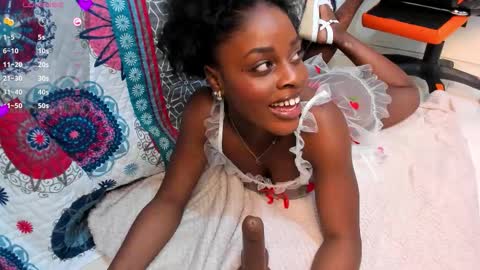 anisha_zambrano online show from January 19, 2026, 1:48 pm