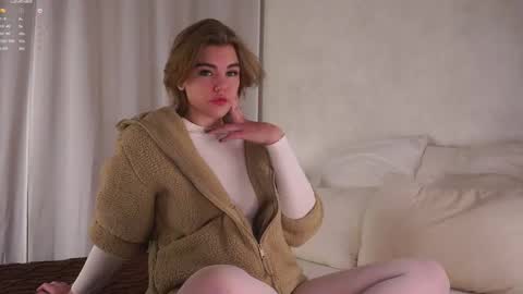 AnishaVivo online show from January 16, 2026, 12:20 pm