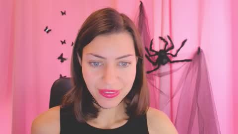 Anni online show from October 28, 2025, 6:39 am