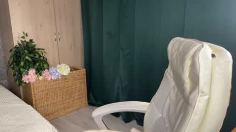 Anita online show from July 1, 2026, 12:56 am