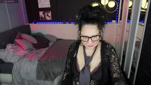 Anita online show from October 14, 2025, 9:15 pm
