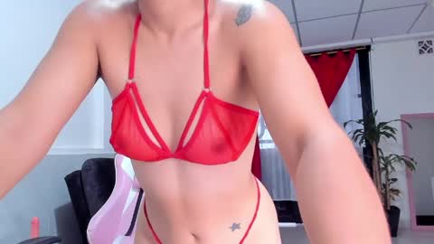 Snapshot of anita_sexy_19 chatting on May 12, 2026, 9:23 pm Ana online show from May 12, 2026, 9:23 pm