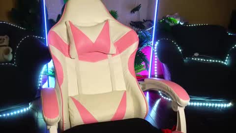 anita_von online show from October 21, 2025, 4:13 am