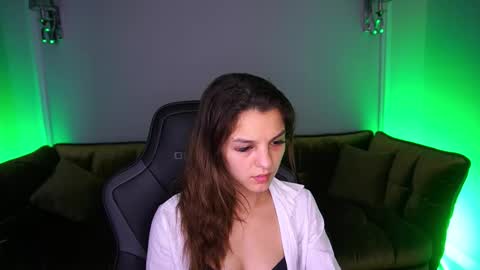 Anita online show from November 7, 2025, 2:17 pm