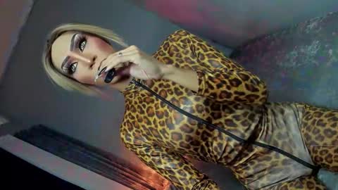 Miss Ann online show from November 27, 2025, 1:18 am