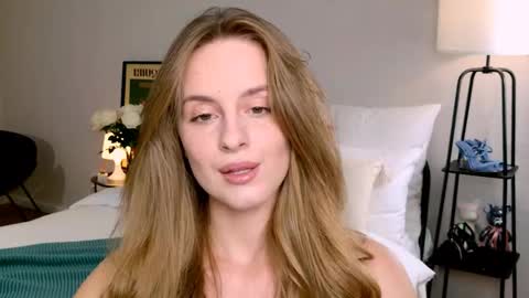 Anita online show from September 13, 2025, 2:06 pm