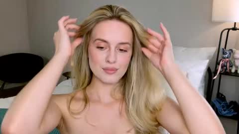 Anita online show from October 5, 2025, 12:03 pm