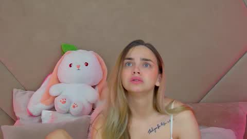 AnitaVenture online show from October 19, 2025, 4:02 am