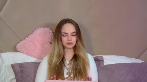 AnitaVenture online show from April 4, 2026, 4:26 pm