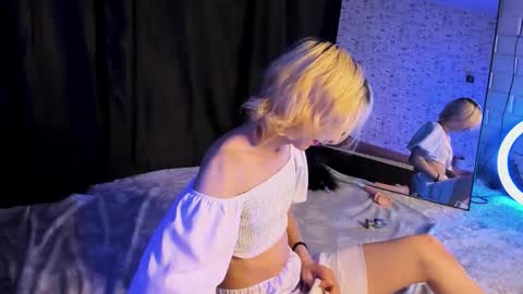 Angel online show from October 12, 2025, 6:07 pm