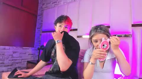 Snapshot of anlleloandangela chatting on November 24, 2025, 5:01 pm ANGEL AND TEFY online show from November 24, 2025, 5:01 pm