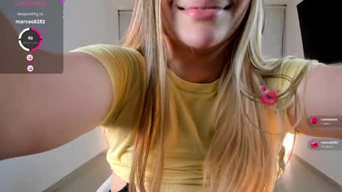 Snapshot of ann__w chatting on May 22, 2026, 11:21 pm Ann online show from May 22, 2026, 11:21 pm