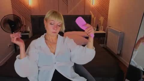 Snapshot of ann_annise chatting on June 27, 2026, 12:59 am ann_annise online show from June 27, 2026, 12:59 am