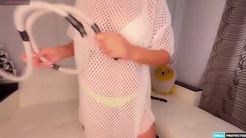 Snapshot of anna_bali chatting on December 20, 2024, 5:57 am Anna online show from December 20, 2024, 5:57 am