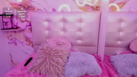 Snapshot of anna_blade_ chatting on June 5, 2026, 3:18 pm ANNA online show from June 5, 2026, 3:18 pm
