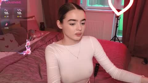 Anna online show from March 9, 2025, 3:38 pm