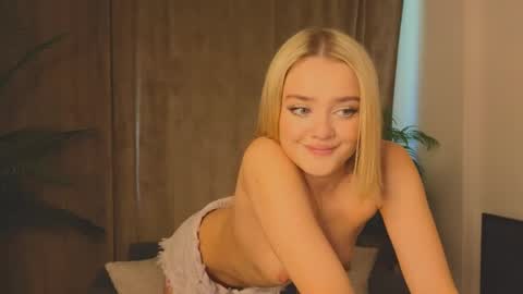 Anna online show from April 24, 2026, 1:02 pm