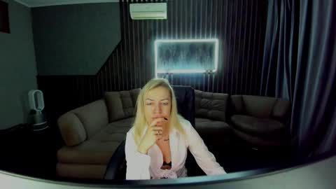 anna_snow9 online show from October 13, 2025, 5:40 am