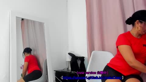 Snapshot of annaarela chatting on September 14, 2025, 12:15 pm Annaarela online show from September 14, 2025, 12:15 pm