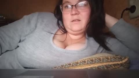 annabelhampton online show from December 3, 2024, 5:55 pm