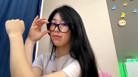 Aya  online show from October 16, 2025, 10:49 am