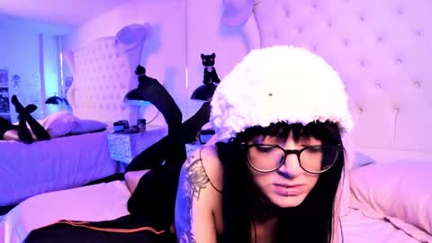 Snapshot of annadaaniels chatting on December 3, 2024, 3:33 pm MIss Daniels online show from December 3, 2024, 3:33 pm