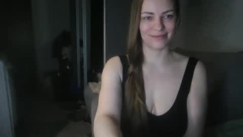 Snapshot of annadiamond1 chatting on May 9, 2026, 11:43 pm annadiamond1 online show from May 9, 2026, 11:43 pm